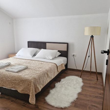 Knezevic Apartman Подгориця Екстер'єр фото
